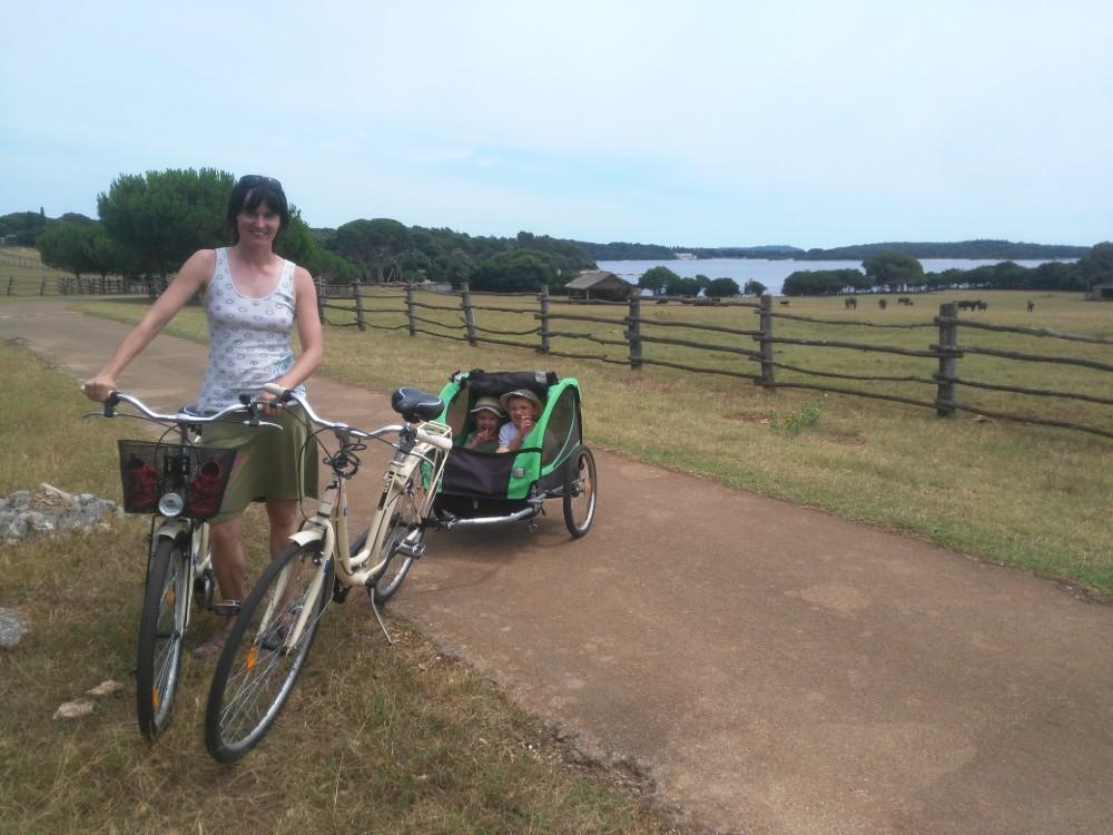 Ostrov Bijuni - projížďka na kolech